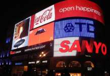 digital signage at Picadilly Circus