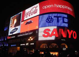 digital signage at Picadilly Circus